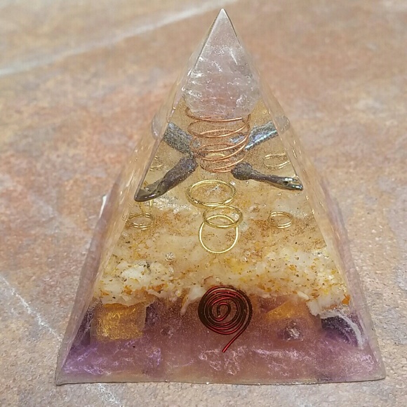 Orgonite pyramid - Picture 3 of 3